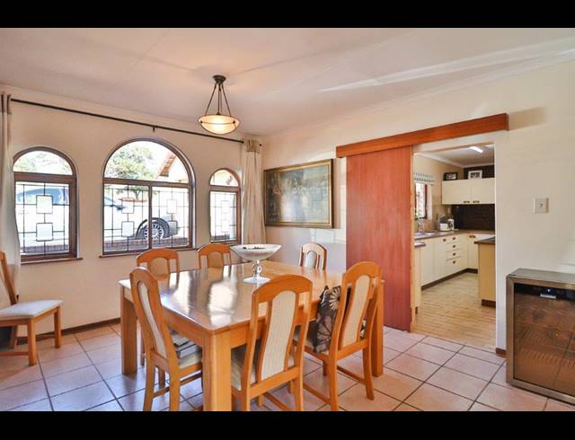 4 BEDROOM FREEHOLD TO LET IN WORLDS VIEW
